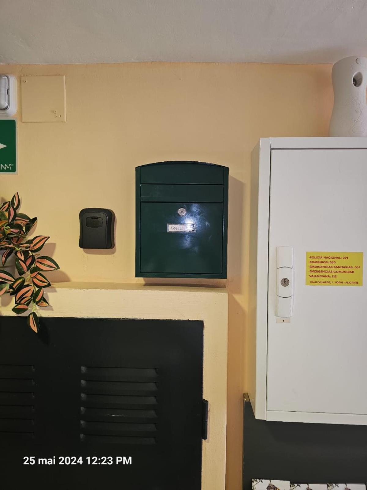 Apartamentos Turisticos Kenzamin Alicante Esterno foto