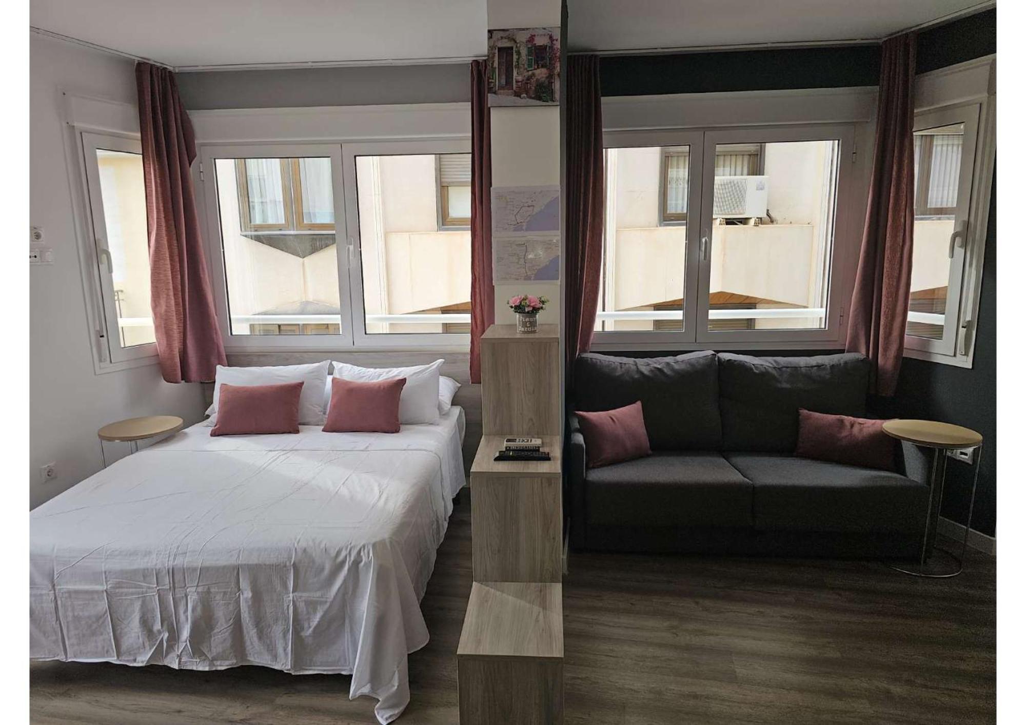 Apartamentos Turisticos Kenzamin Alicante Esterno foto